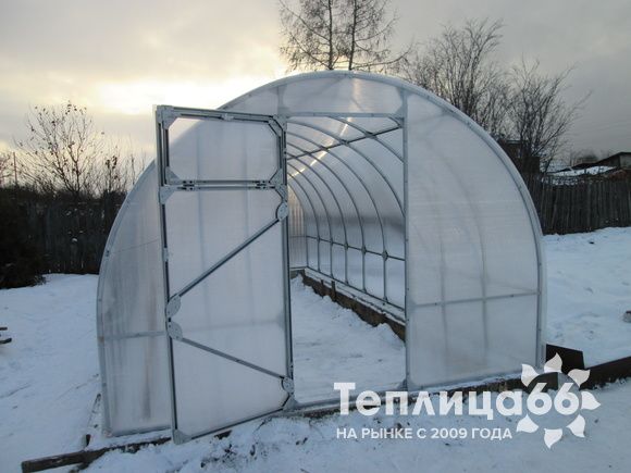Теплица Рада Макси из поликарбоната, ширина 3 м